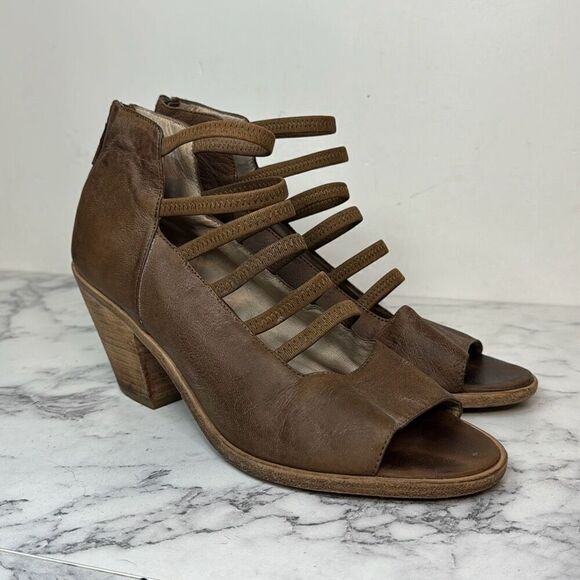Eileen Fisher James Strappy Block Heel Sandal 10 - Picture 1 of 7